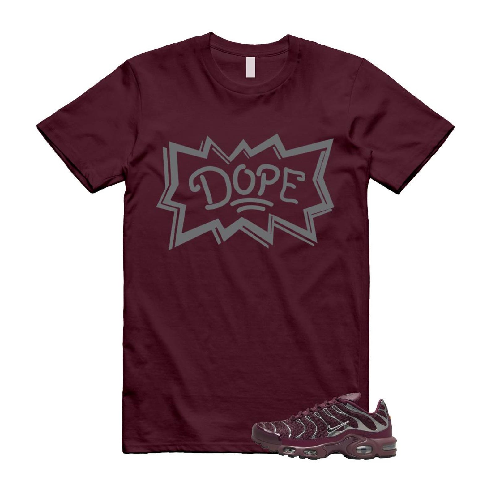 Air Max Night Maroon Metallic Silver Dark Team Red Plus SE T Shirt Match DOPE HJ9743-600 T-Shirt, Sneaker Match Tee