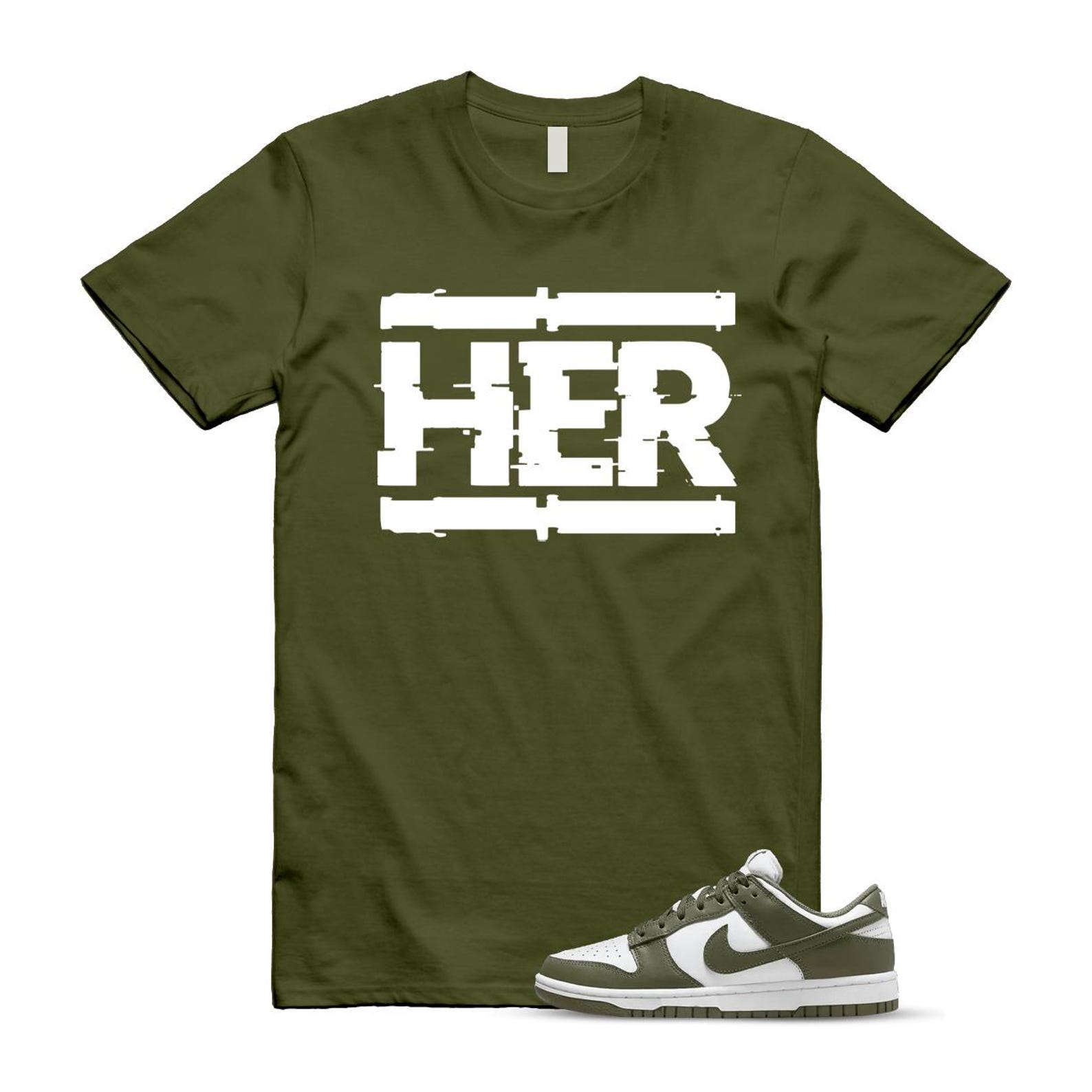 Dunk Olive Medium Low White T Shirt Match HER DD1503-120 T-Shirt, Sneaker Match Tee