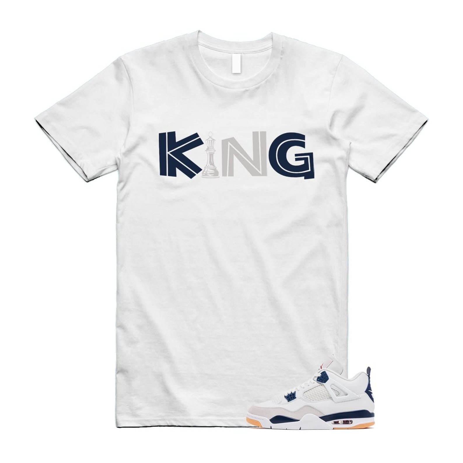4 Navy SB Summit White Neutral Grey T Shirt Match KING DR5415-100 T-Shirt, Sneaker Match Tee